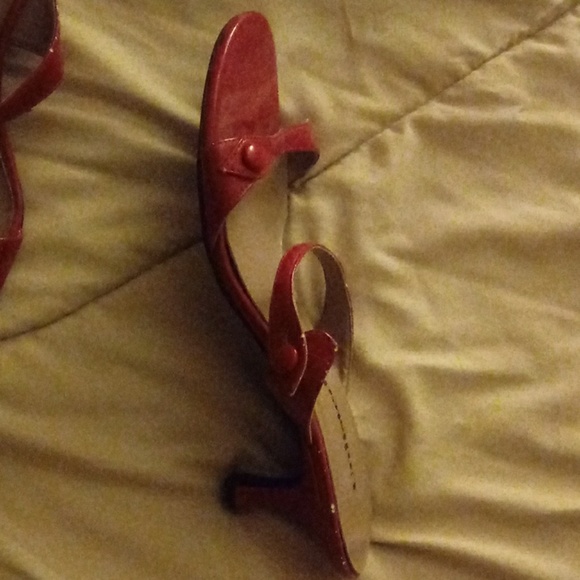 Shoes - Picture 2 of 6